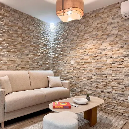 Apartment Suquet, Pedestrian Zone